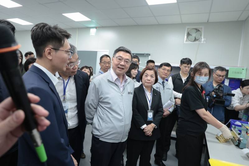 2026年5月5日行政院長卓榮泰參訪千里眼精密部件股份有限公司