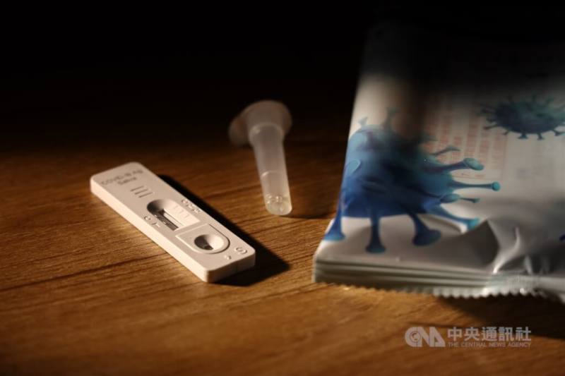 圖為COVID-19家用快篩試劑。（示意圖／中央社檔案照片）