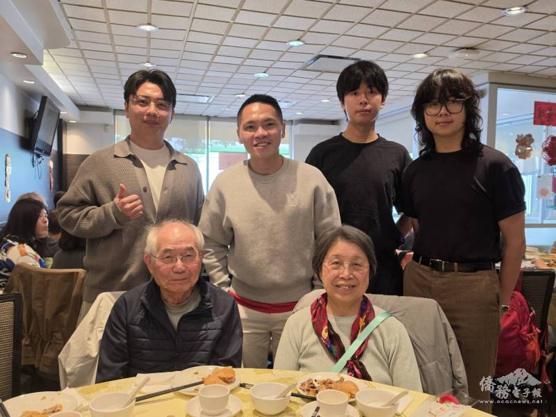 臺裔國會議員張瑋麟（後排左二）出席活動，分享加入台加文化協會永久會員的特別意義