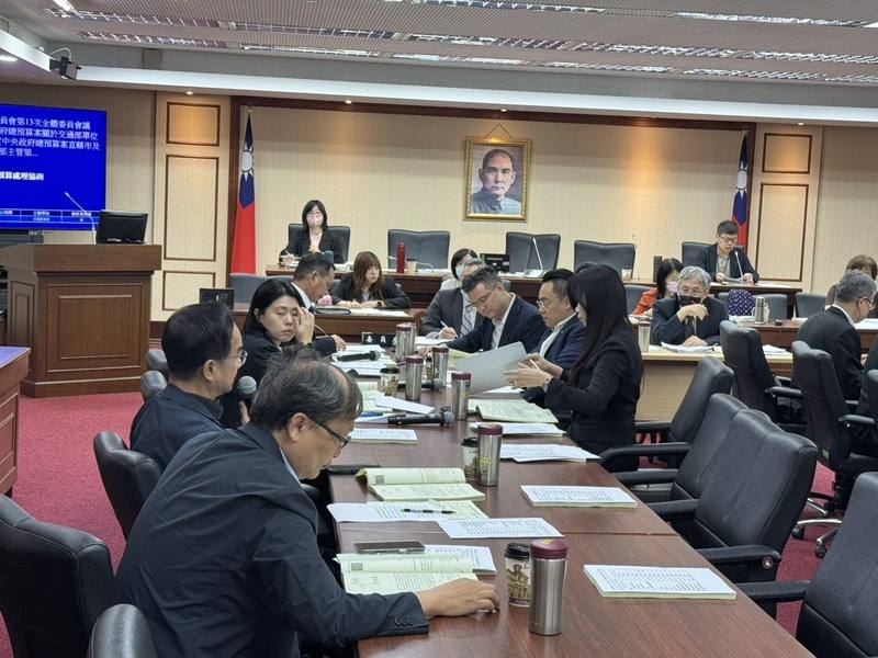 立法院交通委員會11日初審115年度中央政府總預算案關於交通部單位預算，聚焦交通事故死傷數改善。