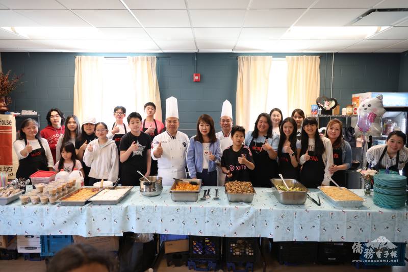 密西根中華婦女會舉辦母親節義煮活動，讓婦女之家的住民們享用一頓充滿臺灣味的母親節午餐。