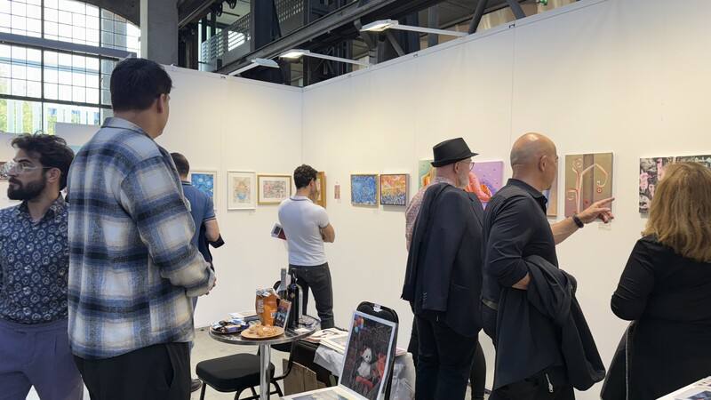 瑞士蘇黎世藝術博覽會8日開幕，LEXPO展位匯聚了9位風格多元的藝術家，展現台灣藝術界深厚且多元的敘事能力，吸引民眾駐足欣賞。