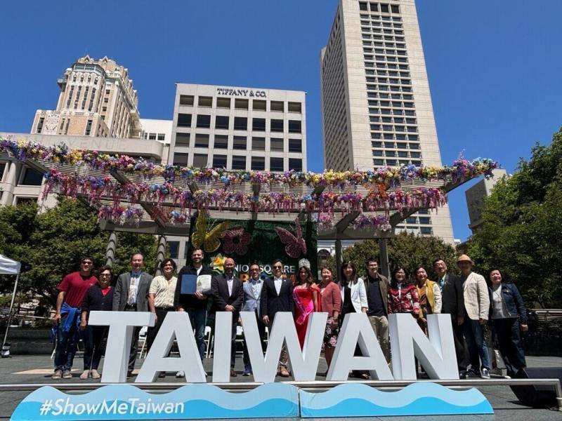 美國西岸最大規模的「台灣文化節」9日在舊金山聯合廣場舉行，加州政要共襄盛舉。（莊雅淑提供）