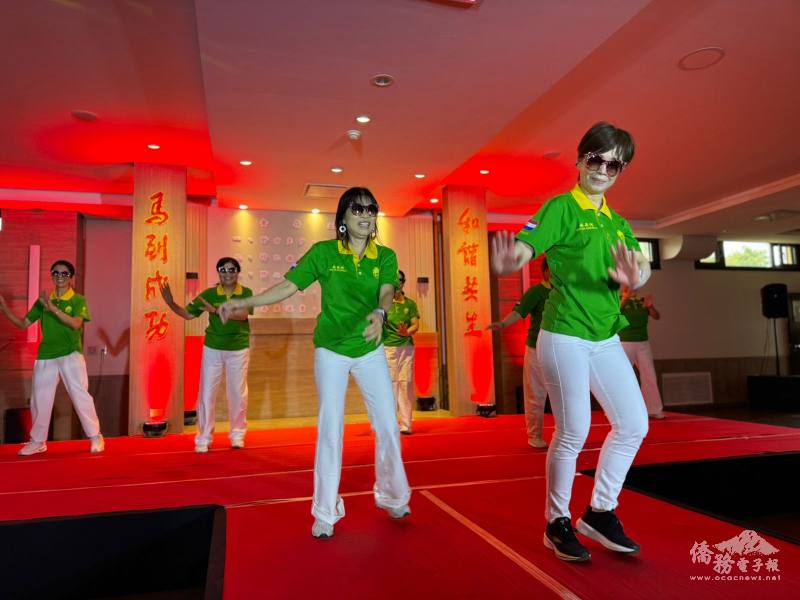 國際佛光會巴拉圭協會成員帶來精彩舞蹈表演，展現佛光人的熱情與在地文化活力