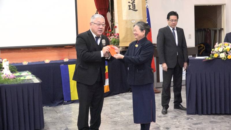 駐阿根廷代表處致贈禮金支持慈濟