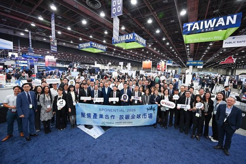 20多家台灣業者共同出席在美國底特律舉行的XPONENTIAL 2026「國際無人載具系統展」，陣容空前。（經濟部提供）