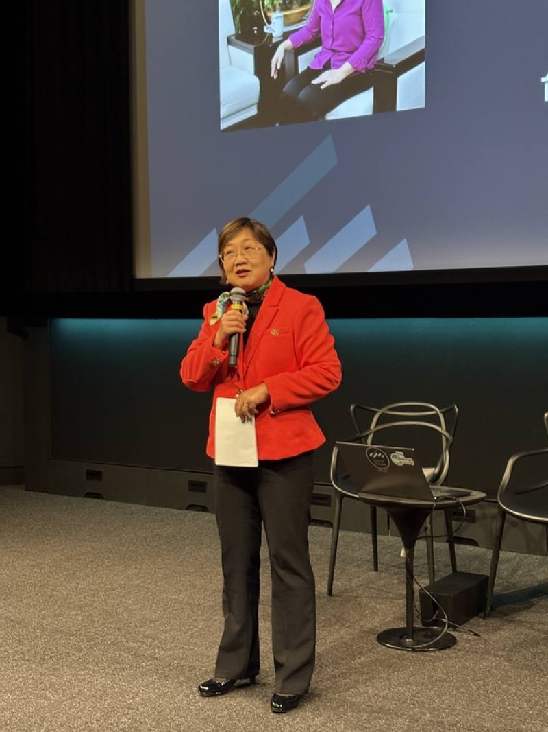 法國台灣協會12日晚間舉辦國片「大濛」特映會，正在巴黎訪問的僑務委員會委員長徐佳青到場致詞。