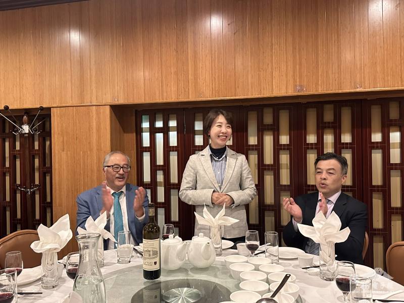 僑務委員會副委員長李姸慧於僑胞晚宴中致詞
