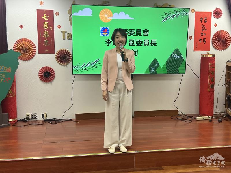 李姸慧致詞鼓勵所有學生努力學習華語文