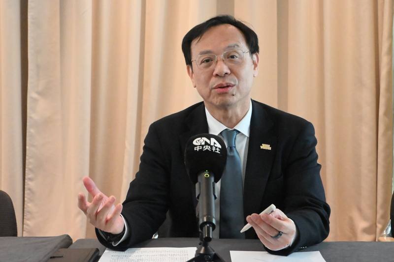 衛福部長石崇良表示，台灣無法正式參與WHA，以至於缺乏正式管道讓世界了解台灣的做法與經驗，這不只是台灣的損失，更是全球的危機。