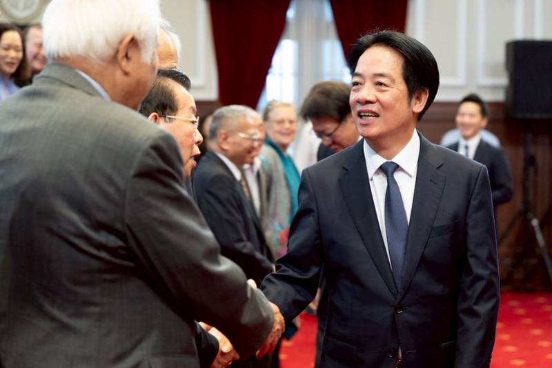 賴清德總統20日上午接見民主前輩