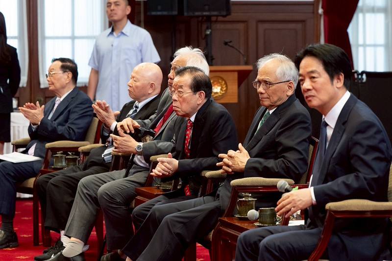 總統感謝民主前輩投身民主運動　強調將持續堅守民主自由制度