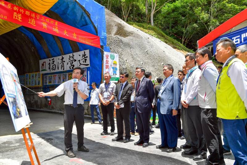 行政院長卓榮泰出席「石門水庫至新竹聯通管工程計畫」隧道銜接段工程貫通典禮03