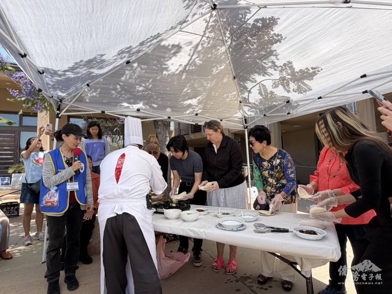 TCML學員熱烈體驗臺灣美食「刈包」DIY