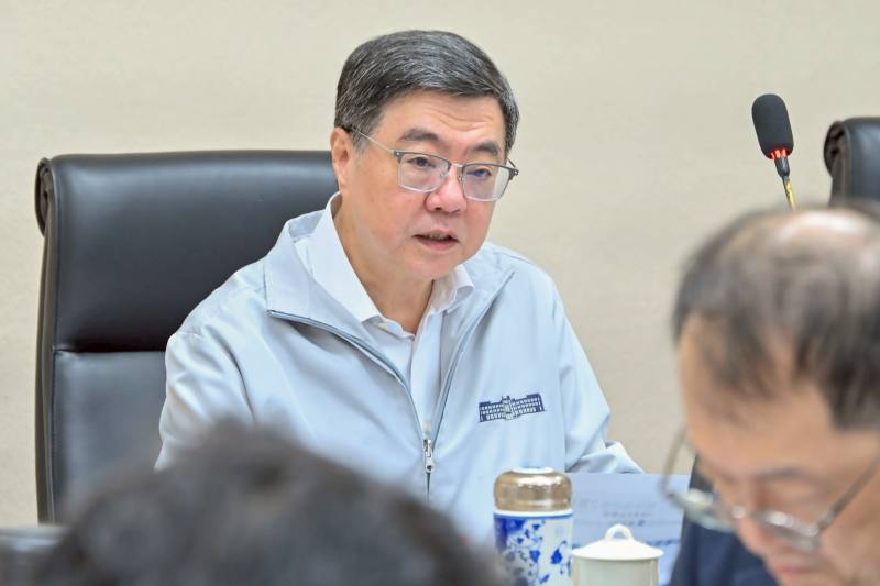 行政院長卓榮泰主持因應中東衝突民生安定專案會議