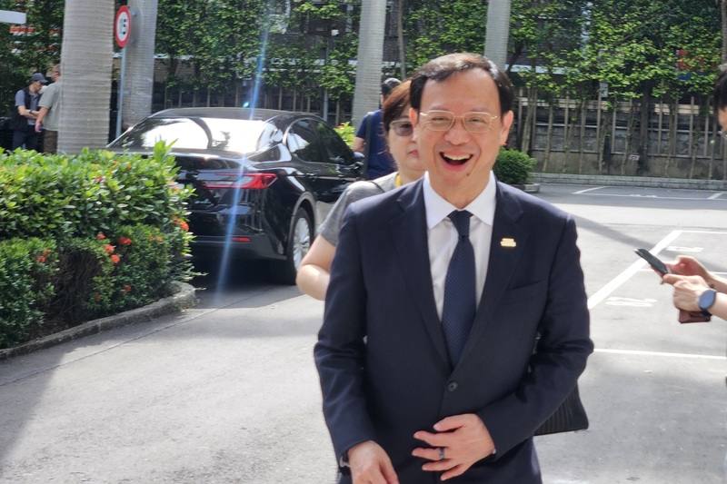 國民年金老年年金有望加碼，衛生福利部長石崇良今天表示，待國民年金相關法案在立法院完成三讀就可盡快實施；6大社福津貼也將透過行政命令一併調升23.5%。