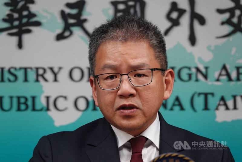 外交部亞西及非洲司長顏嘉良26日於外交部例行記者會指出，目前台史勞務合作仍處於可行性評估階段，若有招募移工計畫，將以維護國安、公眾健康與保障台灣民眾就業為優先前提。