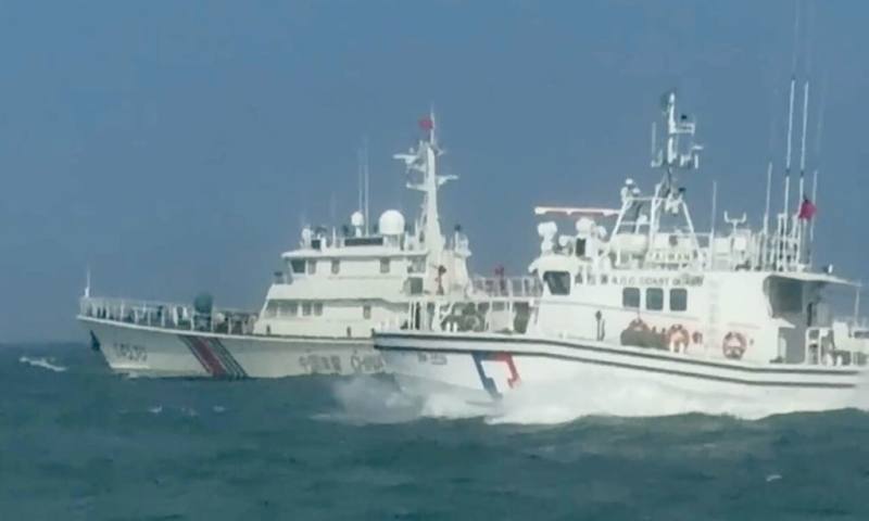 4艘中國海警船26日下午2時53分侵擾金門水域，海巡署巡防艇採一對一併航監控，全程蒐證。中國海警船最終於下午5時9分全數航出金門限制水域。