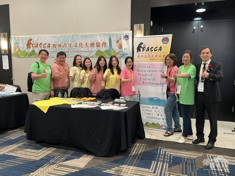 FASCA members group photo at the FASCA booth