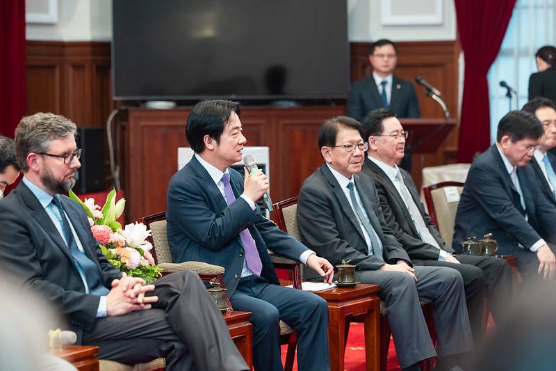 總統與「民主合作論壇」訪賓意見交流
