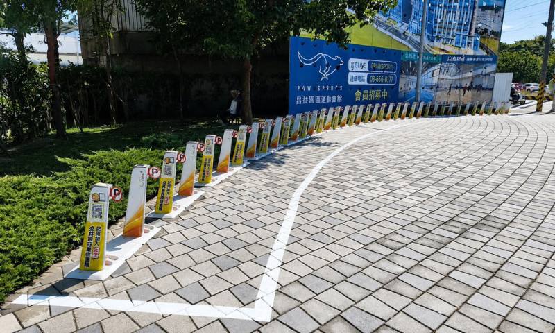 新竹縣政府表示，6月起於竹北市啟用24站公共自行車YouBike租賃站，全縣總站數達204站，更便利縣內低碳運輸網絡。（竹縣府提供）