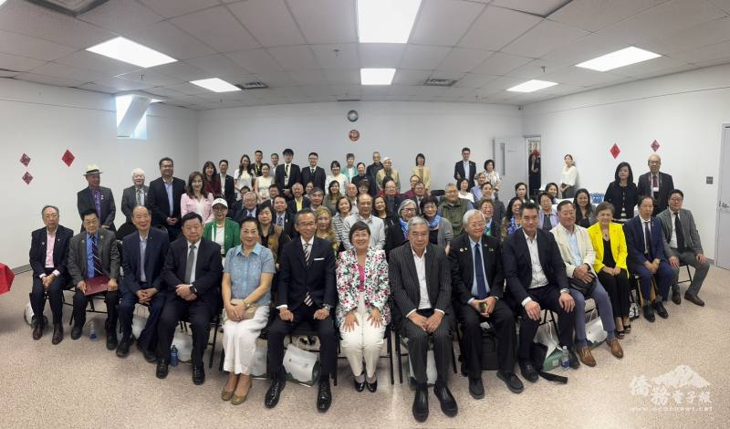 委員長徐佳青主持多倫多僑情座談近70位僑界人士踴躍參與，現場交流熱絡