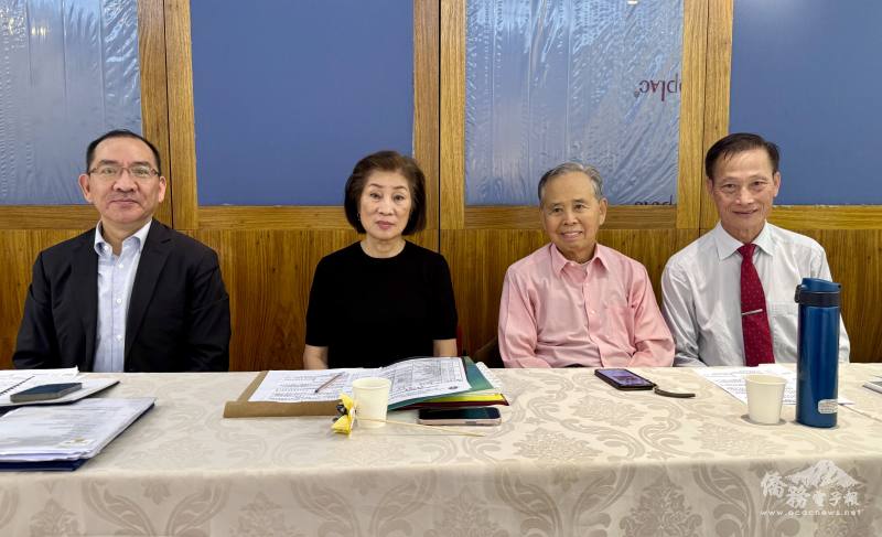 左起巴西聖保羅文教中心尤正才、中南美洲臺商總會總會長林幸昭、世界臺商總會名譽總會長劉學琳、巴西臺灣商會會長葉倫群