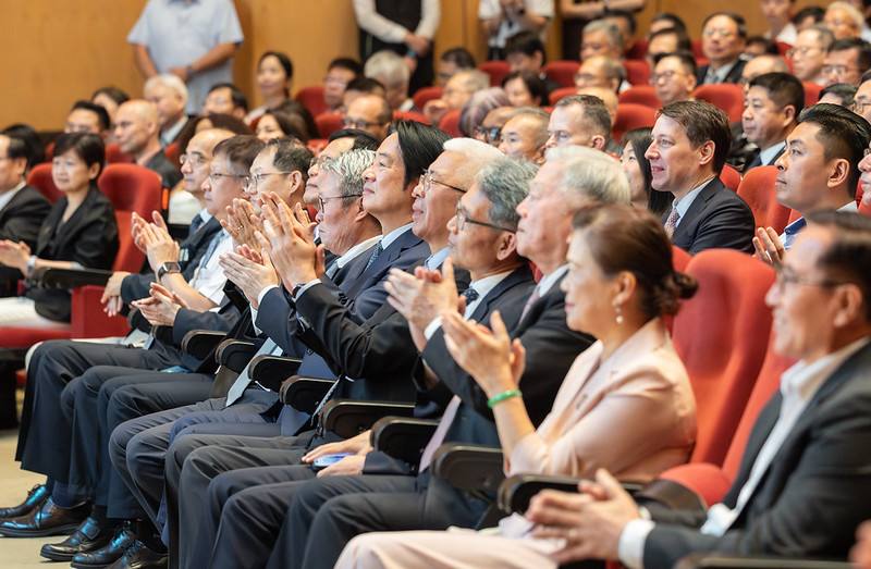 總統出席台灣中油80週年慶祝大會　肯定台灣中油貢獻　盼攜手推動能源韌性及智慧轉型