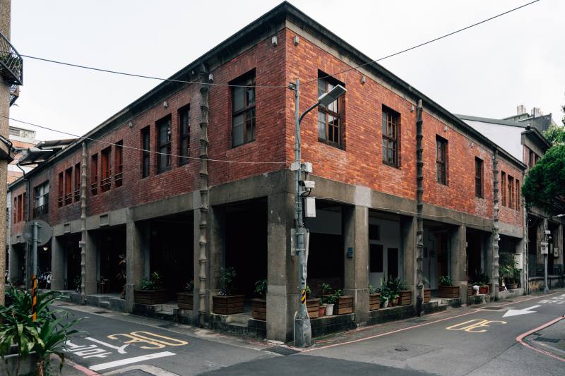 貴德街上的店屋是當年李春生規劃的台北第一條現代街道。攝影／張家瑋