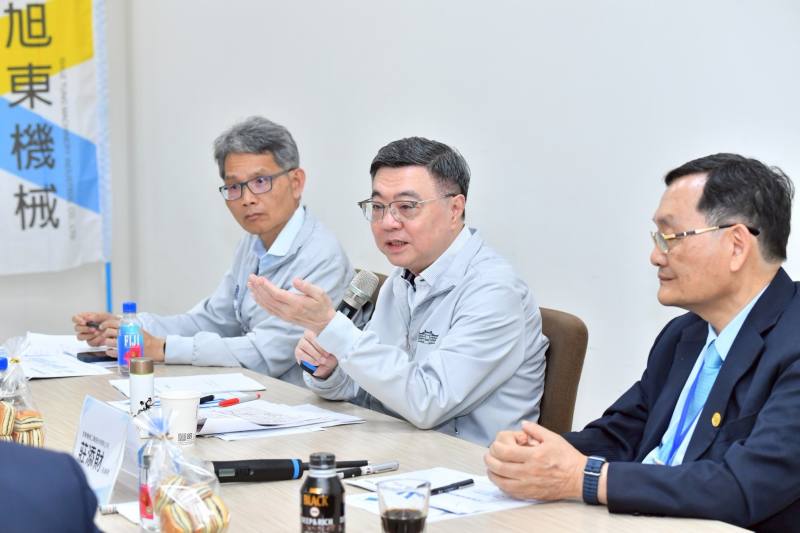 行政院長卓榮泰參訪旭東機械工業股份有限公司