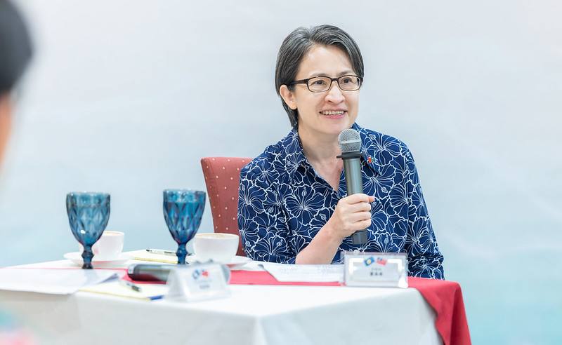 副總統與隨團記者茶敘　說明深化臺帛情誼、推廣觀光及榮邦外交三大成果