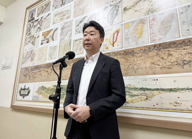 交通部長陳世凱10日上午在立法院受訪表示，國旅補助是許多民眾期待的政策，目前持續關注預算審議進度，希望預算通過後1個月內就能開始辦理，假設7月預算通過，8月就可開始推動；8月通過，9月開始實施。