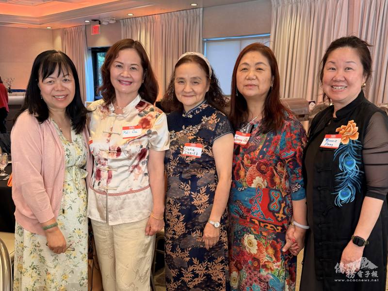 吳雅玲(左起)、歐瑪麗、王敦典、秦艷、謝崇宜