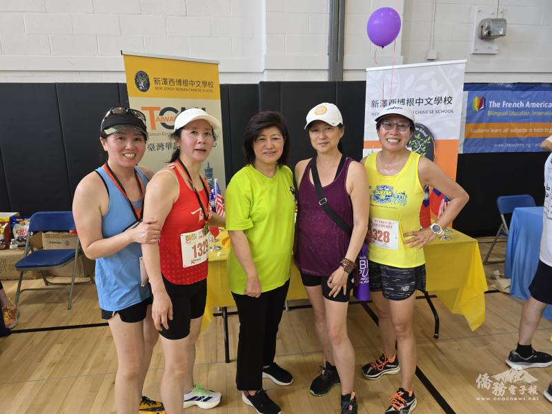 博根中文學校和臺灣華語文學習中心（TCML）師生熱情參與紐澤西 Tenafly 5K Run and Dog Walk