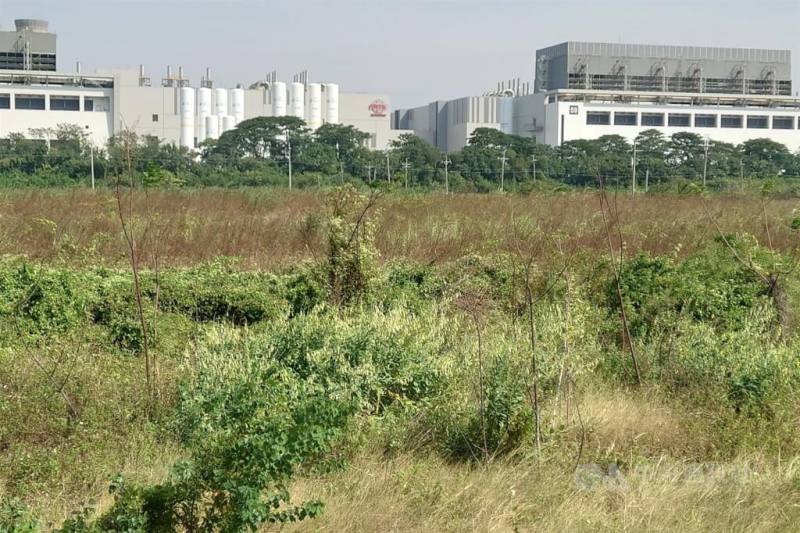 台南市政府10日宣布，已於9日與台積電完成簽約，提供南科特定區開發區塊A區共22筆土地。