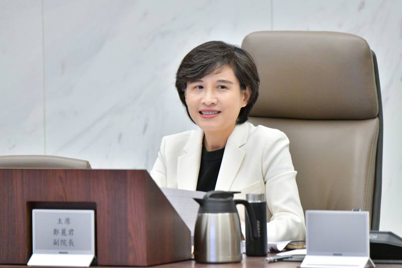 行政院副院長鄭麗君主持「穩定物價小組」第103次臨時會報
