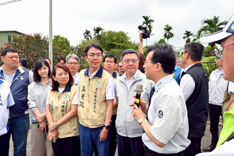 行政院長卓榮泰視察南投縣外轆排水治理工程