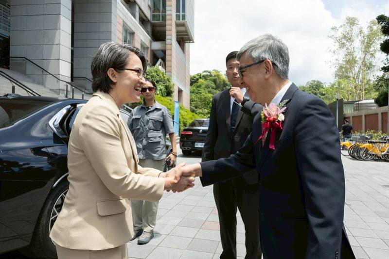 副總統出席「中央研究院第十三任卸任院長、新任院長交接典禮」