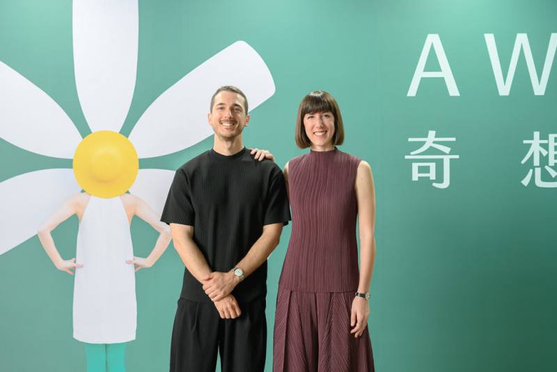 西班牙雙人創作組合Anna & Daniel在社群平台上擁有超過百萬追蹤者，近期在台灣帶來「A World of Wonder 奇想世界」展，匯集超過70件裝置作品。（古北町藝文有限公司提供）
