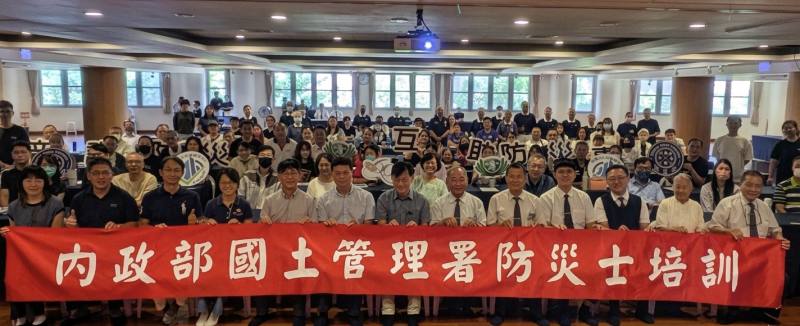 內政部政務次長董建宏出席「115年度公寓大廈管理人員防災士培訓課程」