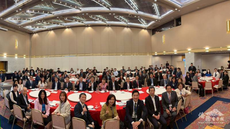 日本台灣不動產協會「2026年懇親會」全體合照