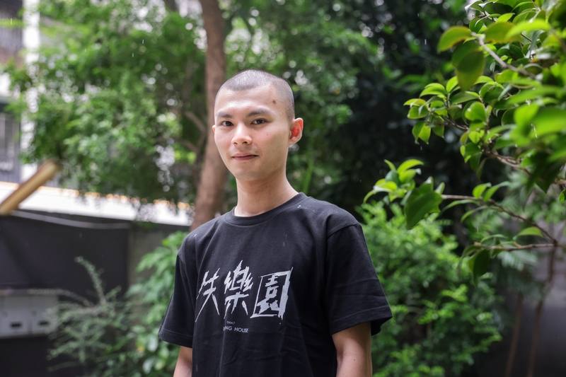 演員陳俞諺在電影「失樂園」飾演大熊，他受訪時分享當初拿到角色第一件事是手抄劇本，所有細節都抄寫數遍，他認為抄寫到最後，角色也會內化，不像是演戲。