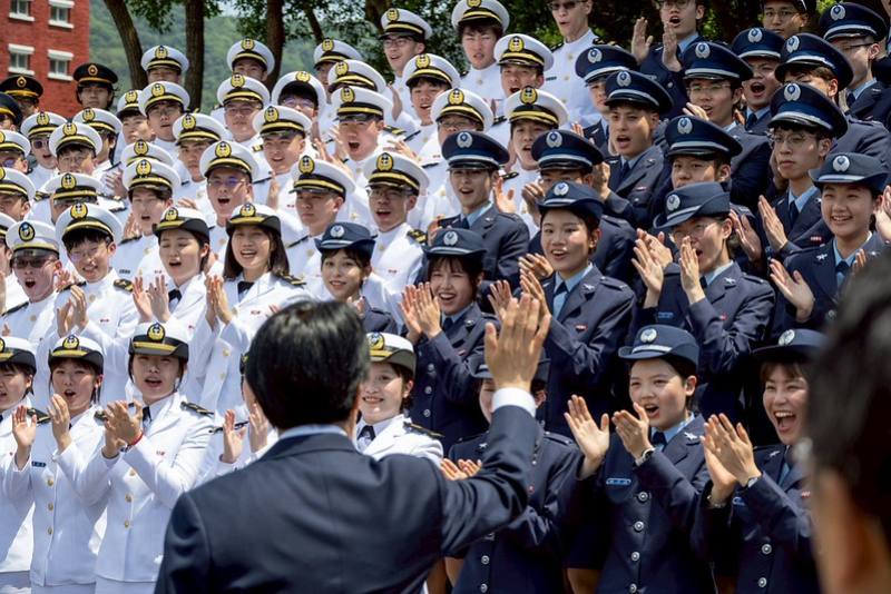 賴清德總統30日上午前往國防大學出席「115年三軍八校院聯合畢業典禮」