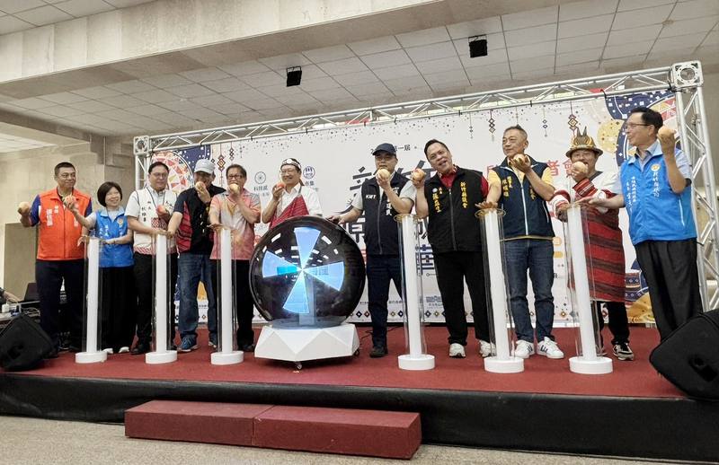 新竹縣政府2日舉辦記者會表示，新竹原民城市嘉年華將於18日至19日在縣府前廣場登場，活動結合原民文化展演、特色市集等，邀請民眾共襄盛舉。