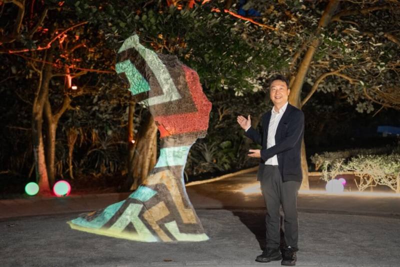 交通部陳世凱部長蒞臨野柳石光夜訪女王活動