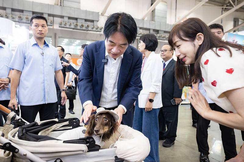 賴清德總統今（3）日上午出席「2026展昭台北寵物用品展」開幕典禮