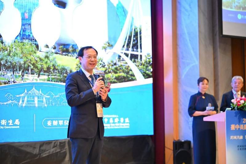 台中市衛生局主辦「2026台中長照台日論壇」3日登場，以「跨域共融 智啟長照新時代」為主軸，衛福部長石崇良（左）與會出席。（民眾提供）