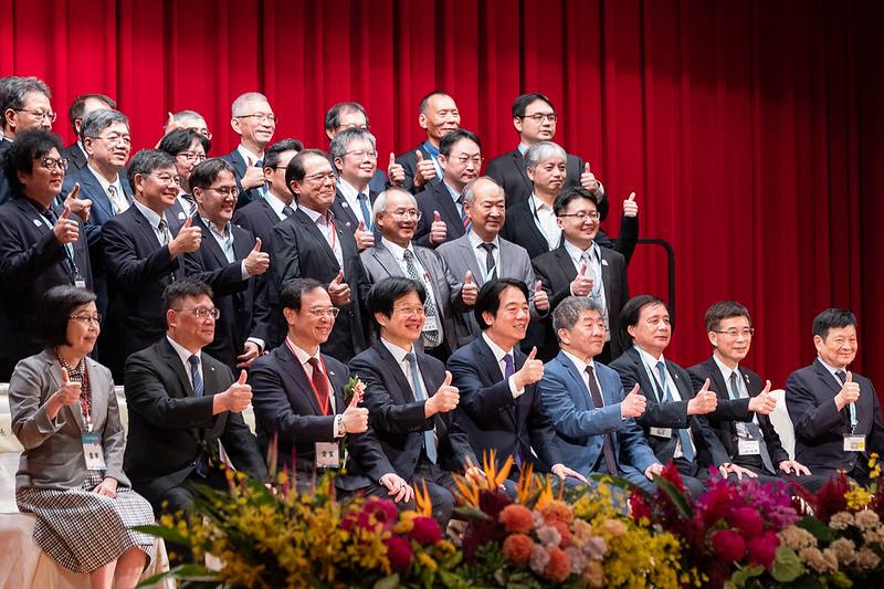 賴清德總統5日下午出席「中華民國牙醫師公會全國聯合會第十六屆第一次會員代表大會」