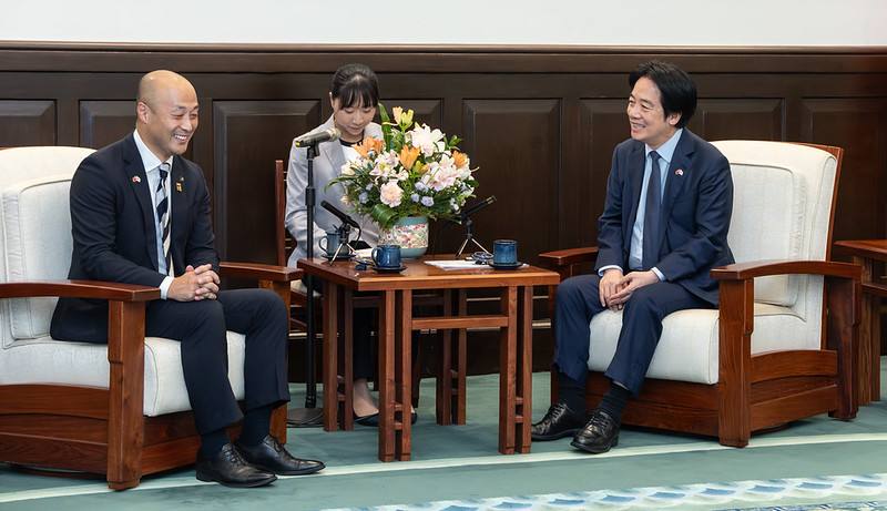 賴清德總統8日下午接見「日本栃木縣日光市長瀨高哲雄乙行」