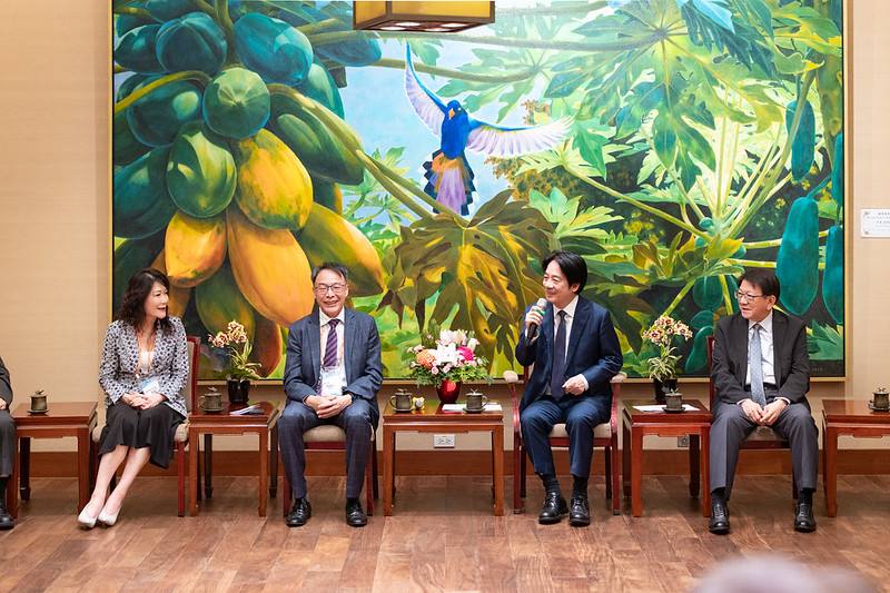 賴清德總統9日下午接見「世界臺灣商會聯合總會第32屆回國訪問團」